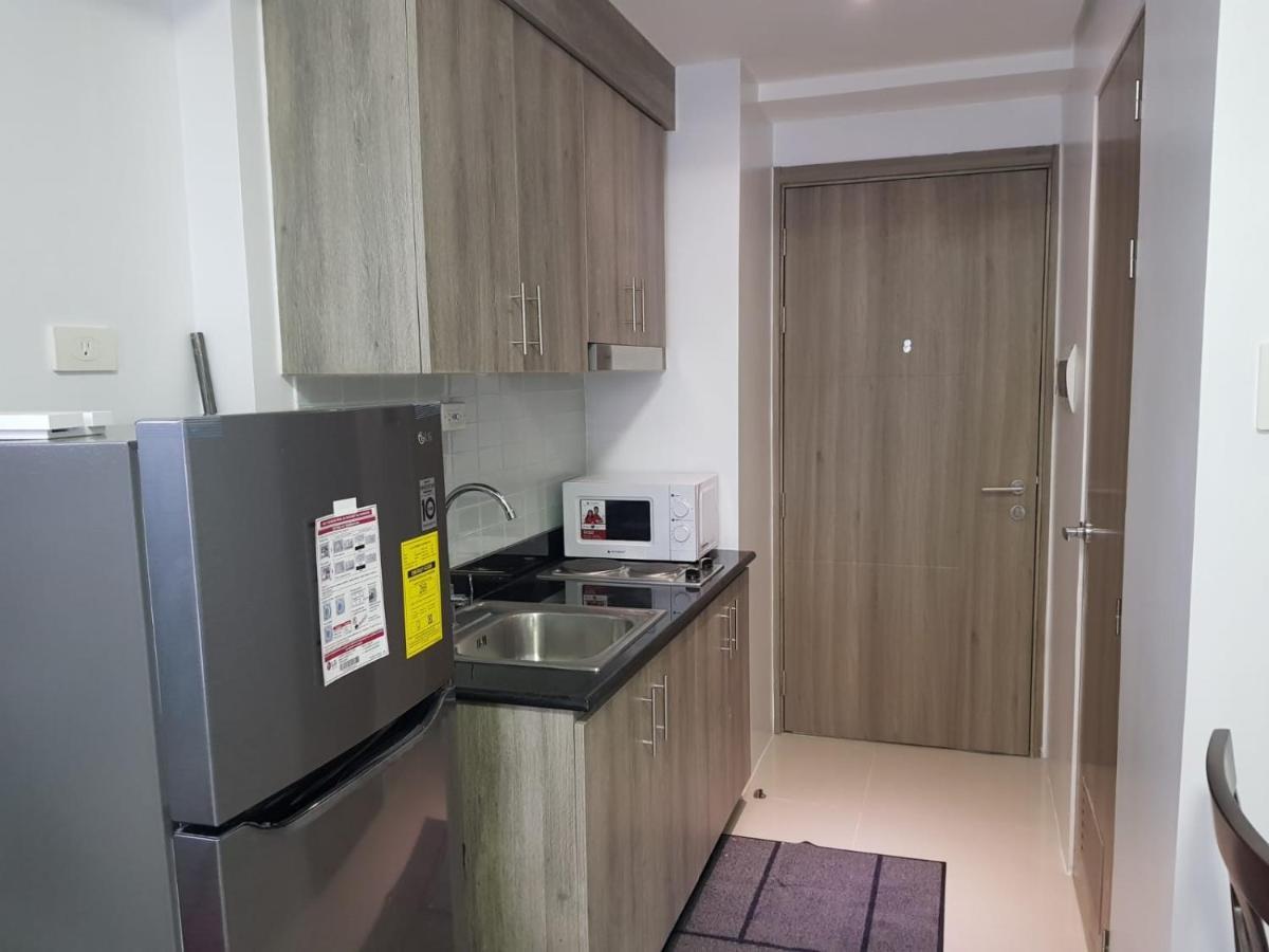 Comfortable 1-bedroom Unit With Balcony At Fame Residences * Mandaluyong