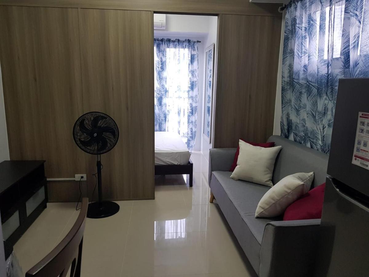 Comfortable 1-bedroom Unit With Balcony At Fame Residences Aparthotel